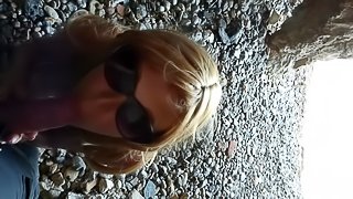 Outdoor quickie by the sea during family trip.