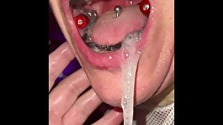 Blowjob with mouth clamp 3