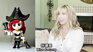 Taiwanese teacher Changhsu invites the top 10 PH model Lena Paul to... 台灣數學老師這次竟找了 Lena Paul 來擦😉黑板！