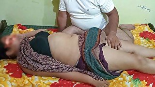 deshi bhabhi saying ho rha mera ruko[hindi]