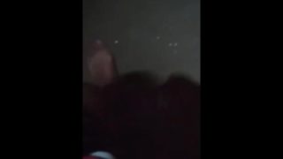 Mesero se masturba en el baño