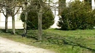 Horny Julia gives ass