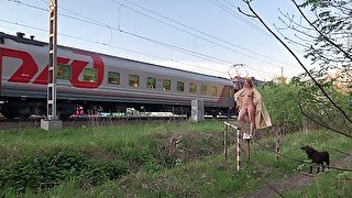 SugarNadya decided to show her sexy body to the whole train