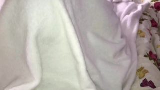 Сладко отсосала член и присела на него 