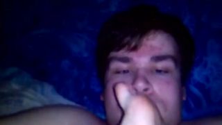 Артем сосет сам себе дрочит ногами лижет ноги self suck autofellatio self footjob