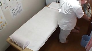 Hidden cam fuck sex for Asian girl in the massage parlor