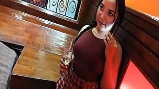 Invito a mi amigo a mi habitación para jugar con mi culo