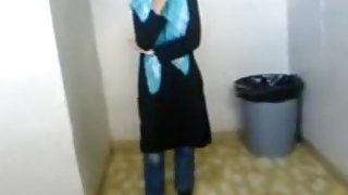 Dude tapes his muslim hijab gf with big boobs and shaved pussy showering