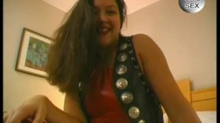 SHAVING HER ASIAN PUSSY