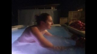 Mom gets out tub naked 