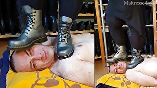 Piétinement du visage en Doc